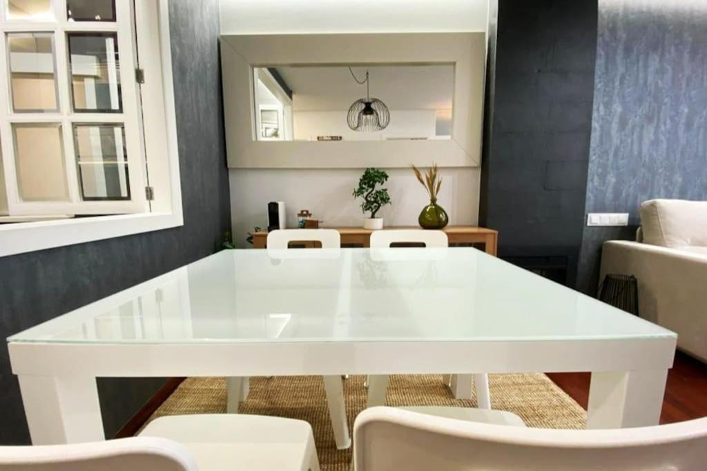 Ferienwohnung Apartamento 2H 2B En El Centro Con Garaje A Coruña Exterior foto